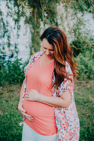 MATERNITY SESSIONS